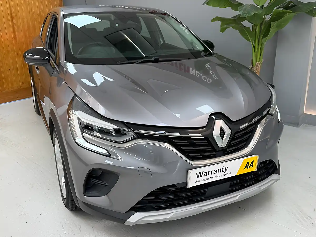 Used 2020 Renault Captur Play Grey - Interior and Exterior details 7
