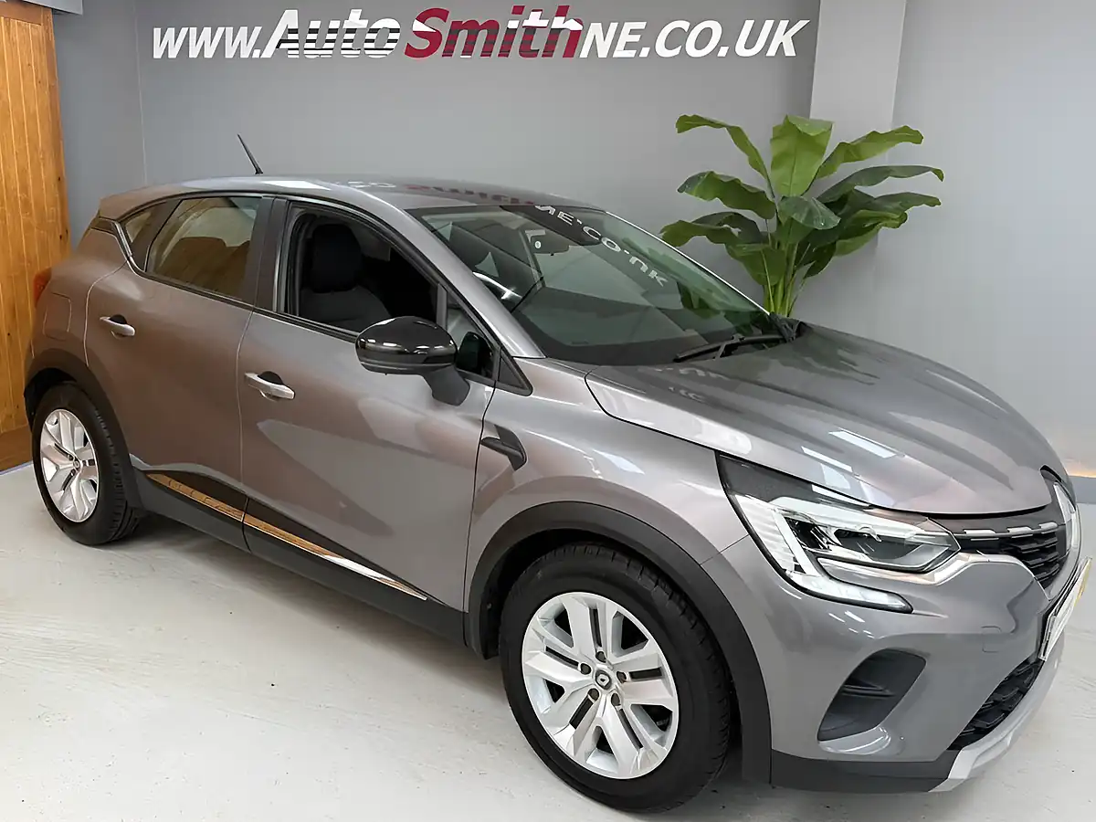 Used 2020 Renault Captur Play Grey - Interior and Exterior details 9