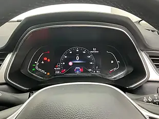 Used 2020 Renault Captur S Edition Boston Blue - Interior and Exterior details 10