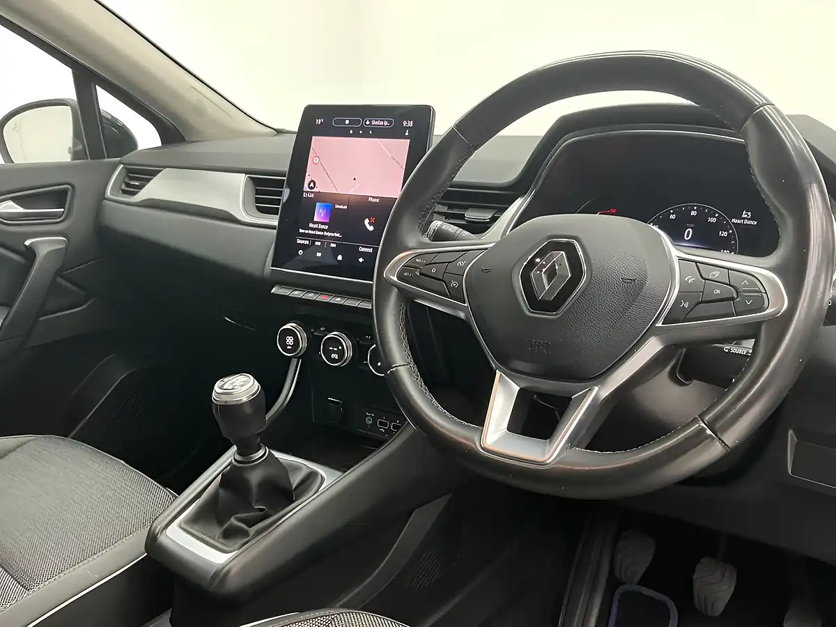 Used 2020 Renault Captur S Edition Boston Blue - Interior and Exterior details 12