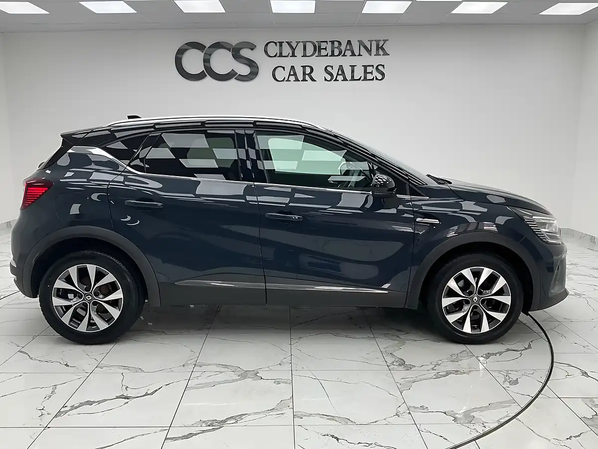Used 2020 Renault Captur S Edition Boston Blue - Interior and Exterior details 2