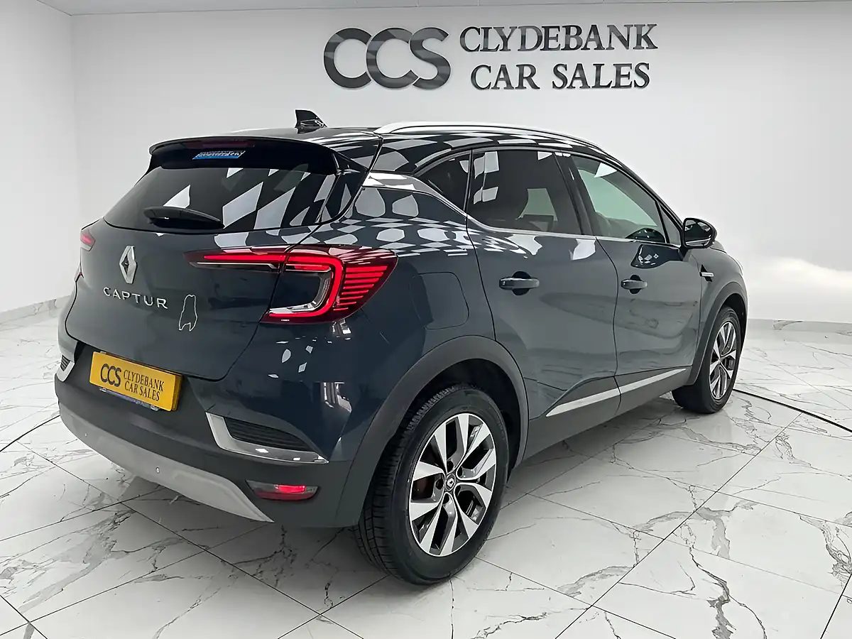 Used 2020 Renault Captur S Edition Boston Blue - Interior and Exterior details 3