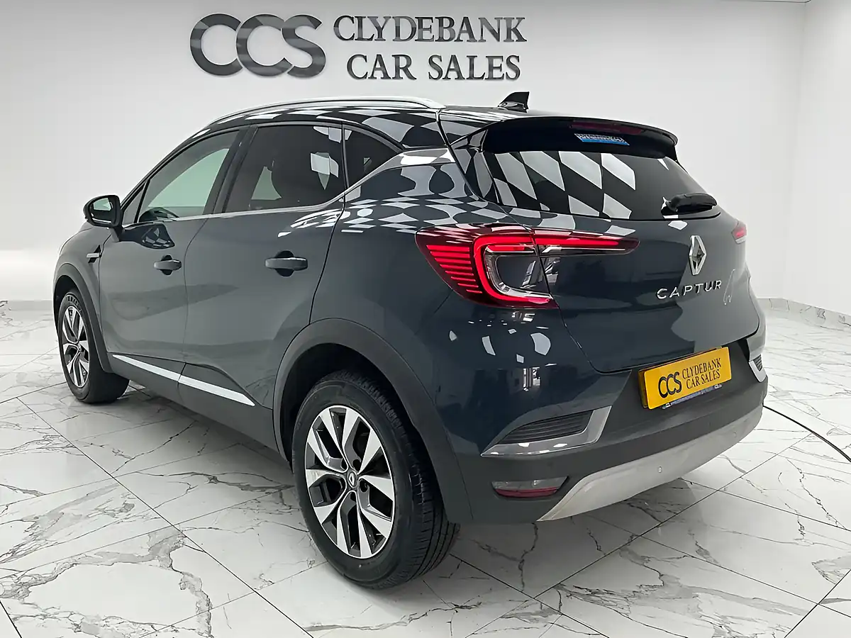 Used 2020 Renault Captur S Edition Boston Blue - Interior and Exterior details 7