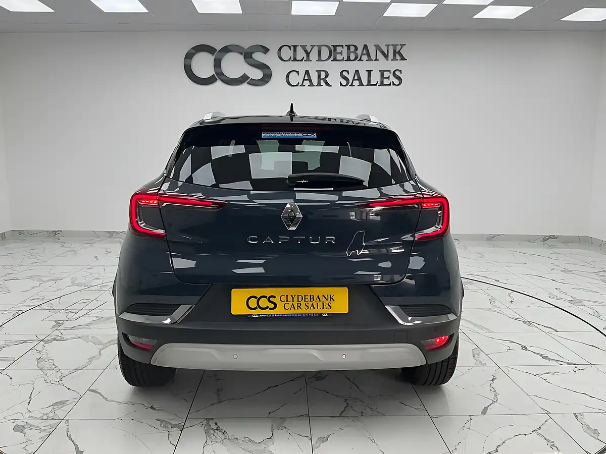 Used 2020 Renault Captur S Edition Boston Blue - Interior and Exterior details 8