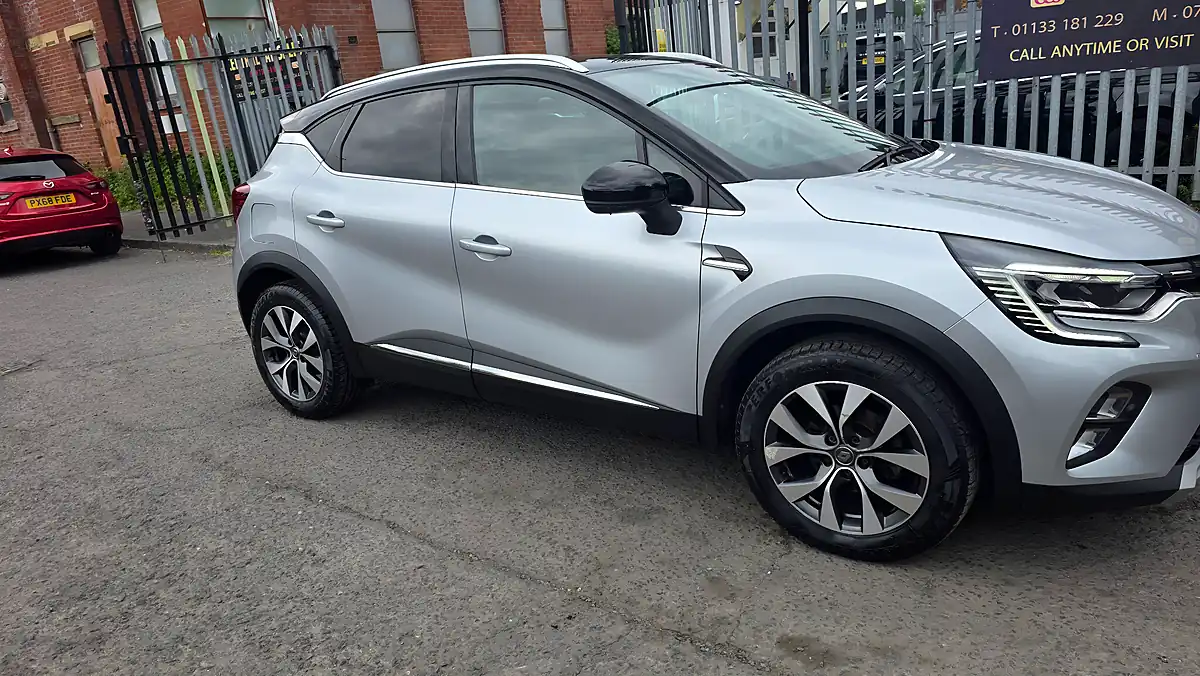 Used 2020 Renault Captur S Edition Grey - Interior and Exterior details 6