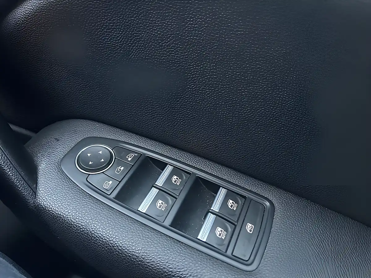 Used 2020 Renault Captur S Edition Grey - Interior and Exterior details 15