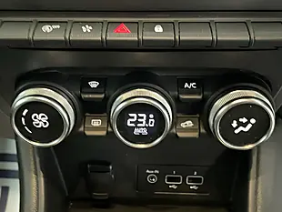 Used 2020 Renault Captur S Edition Highland Grey - Interior and Exterior details 17