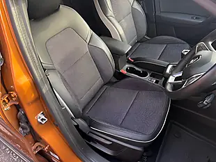 Used 2020 Renault Captur S Edition Orange - Interior and Exterior details 10