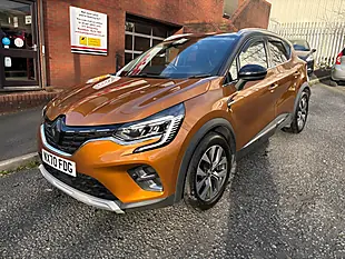 Used 2020 Renault Captur S Edition Orange - Interior and Exterior details 7
