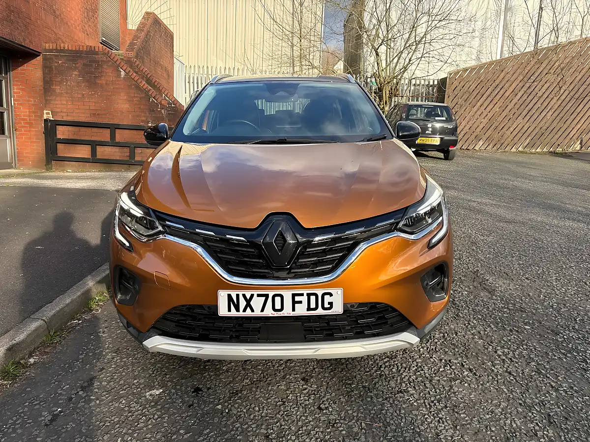 Used 2020 Renault Captur S Edition Orange - Interior and Exterior details 8