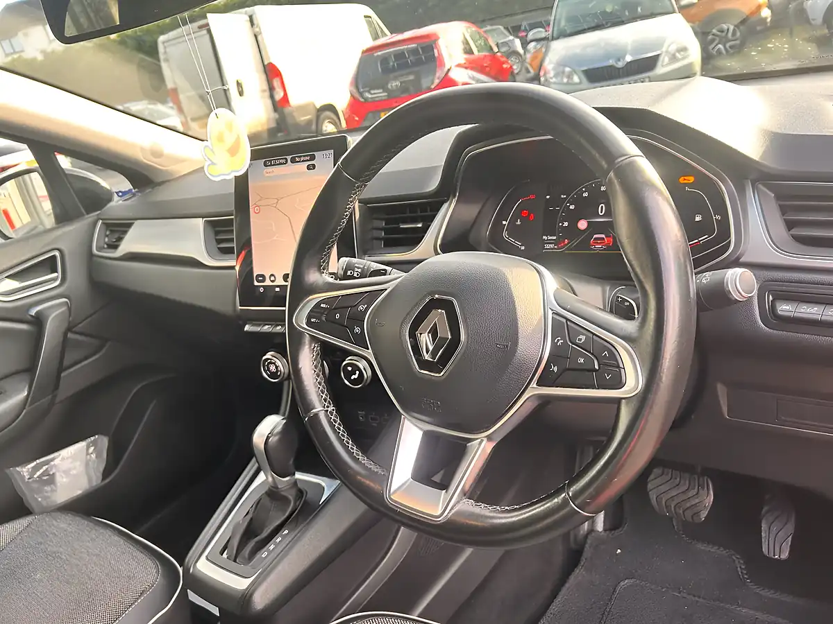 Used 2020 Renault Captur S Edition Red - Interior and Exterior details 11