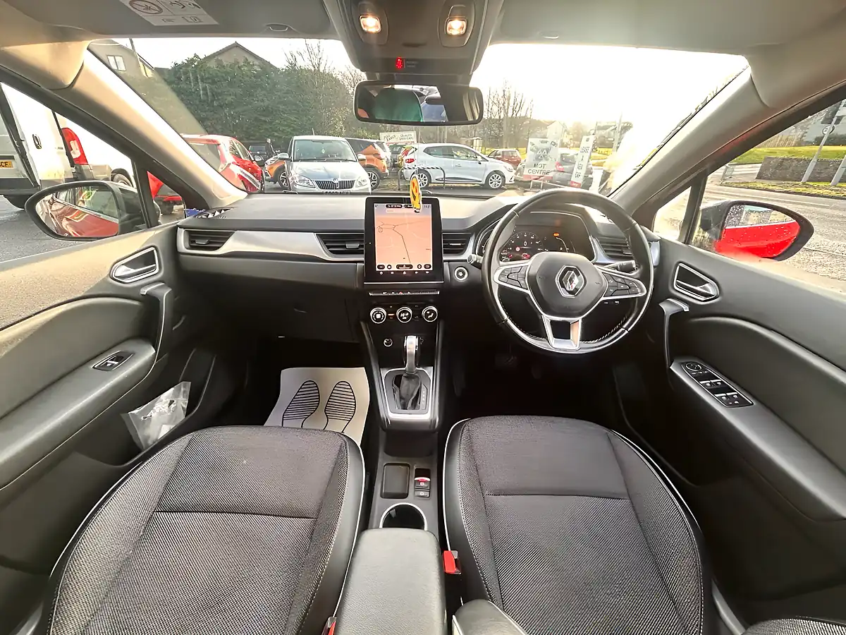 Used 2020 Renault Captur S Edition Red - Interior and Exterior details 7