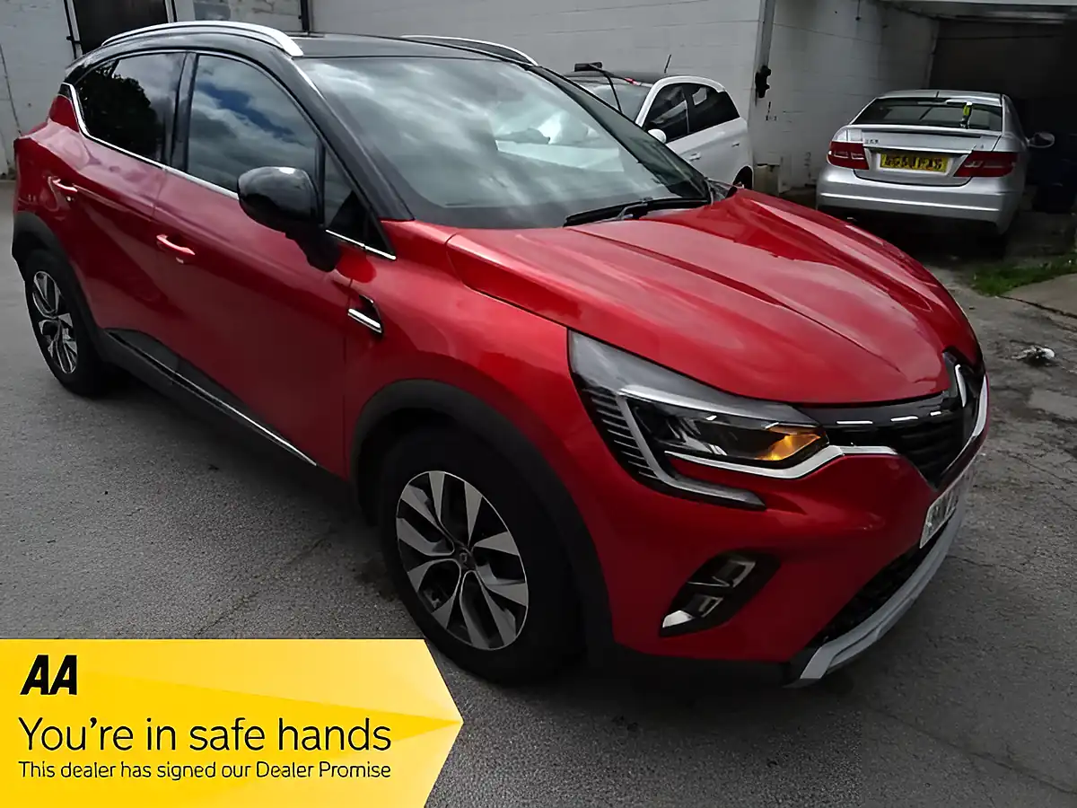 Used 2020 Renault Captur S Edition Red - Interior and Exterior details 3
