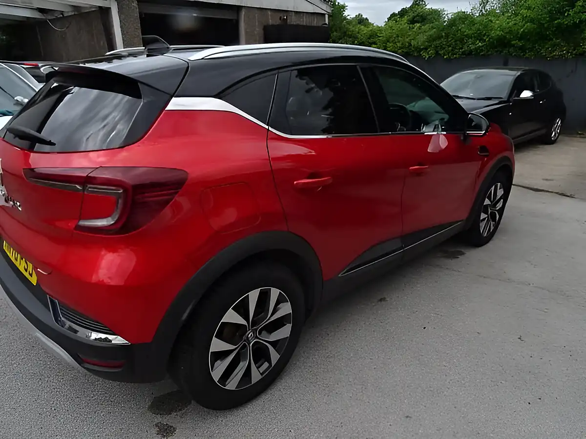 Used 2020 Renault Captur S Edition Red - Interior and Exterior details 8