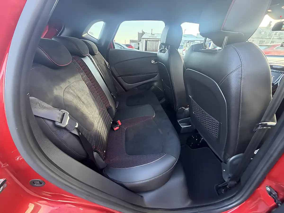 Used 2020 Renault Captur S Edition Red - Interior and Exterior details 11