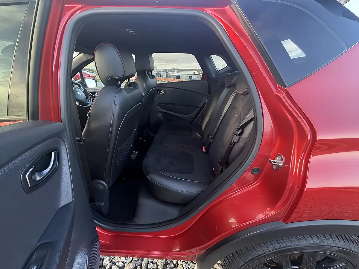 Used 2020 Renault Captur S Edition Red - Interior and Exterior details 12