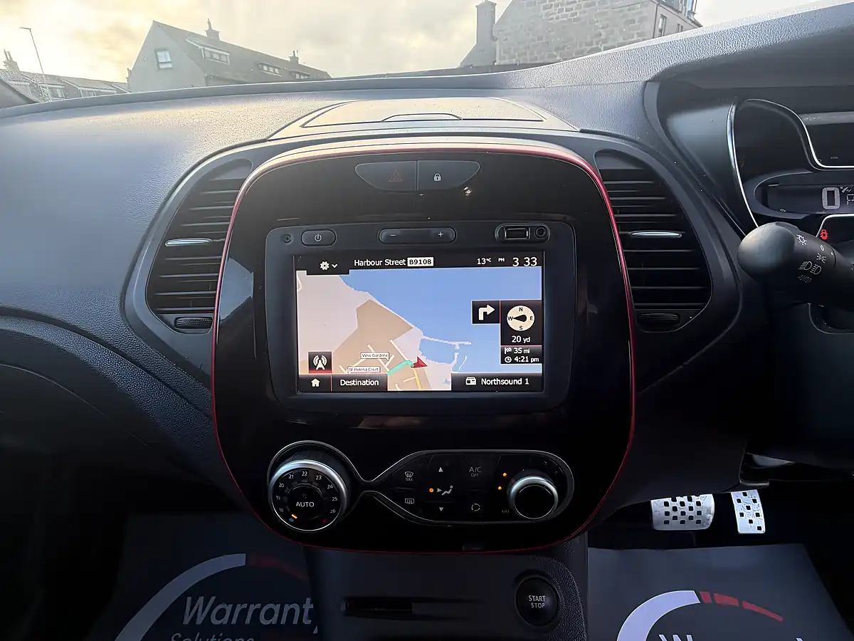 Used 2020 Renault Captur S Edition Red - Interior and Exterior details 17