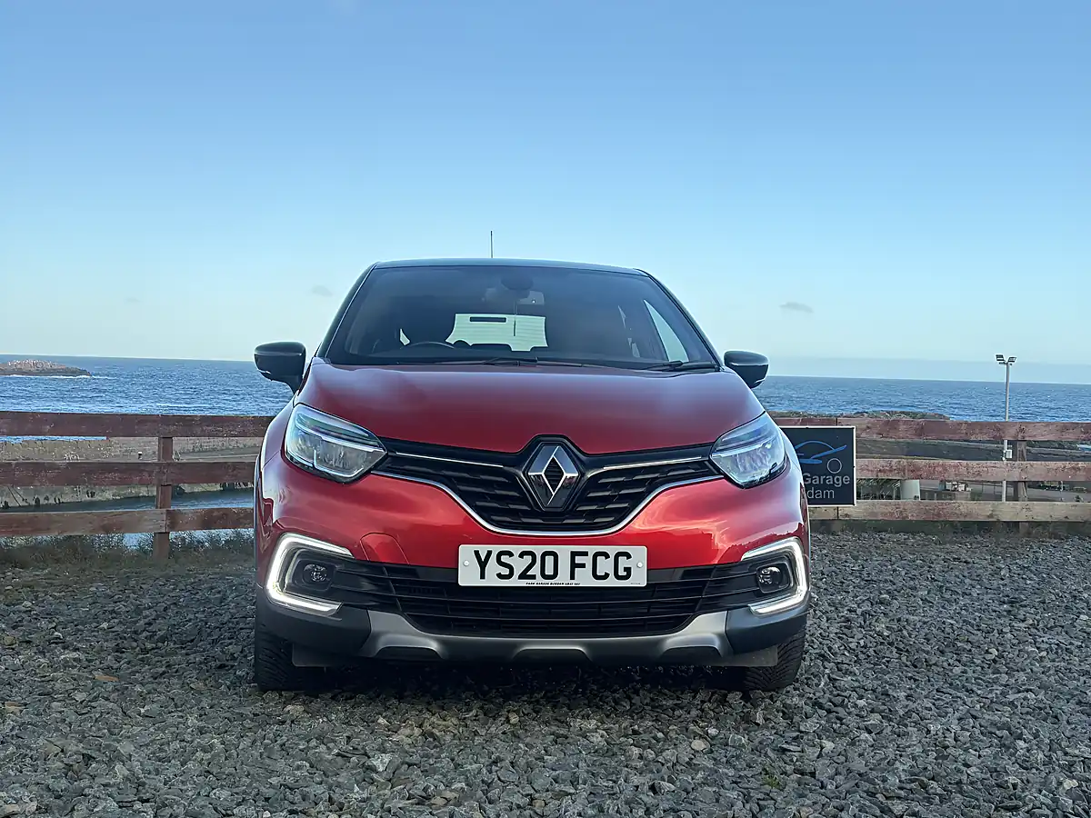 Used 2020 Renault Captur S Edition Red - Interior and Exterior details 2