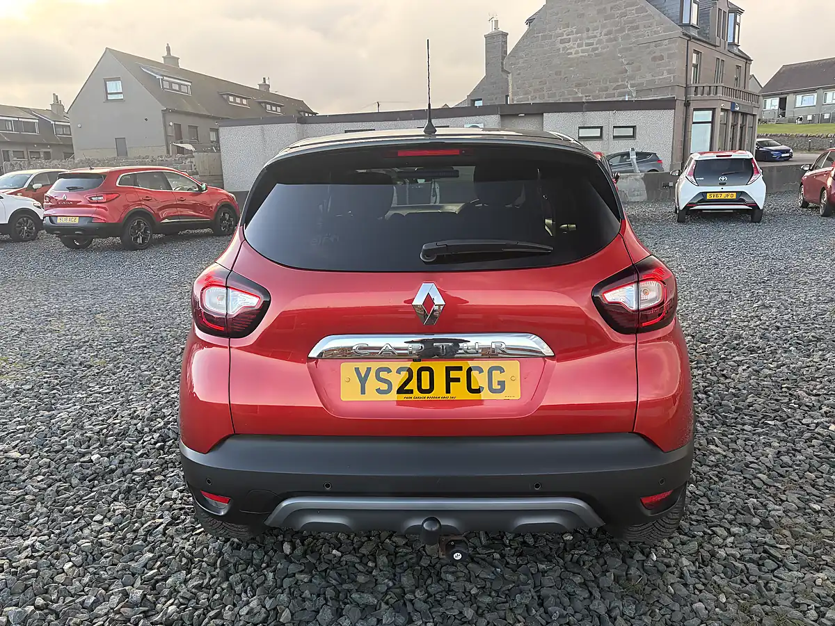 Used 2020 Renault Captur S Edition Red - Interior and Exterior details 6