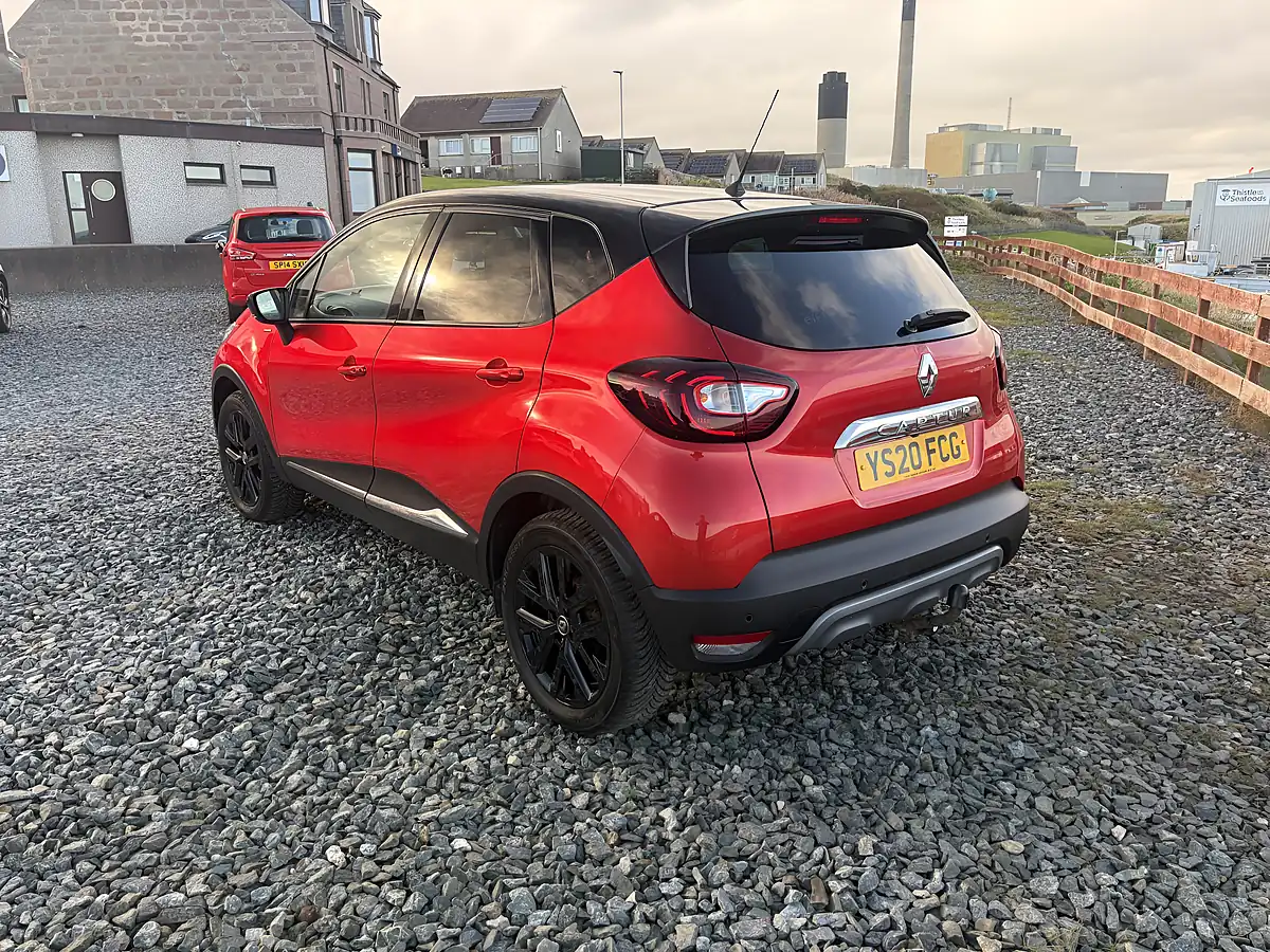 Used 2020 Renault Captur S Edition Red - Interior and Exterior details 7