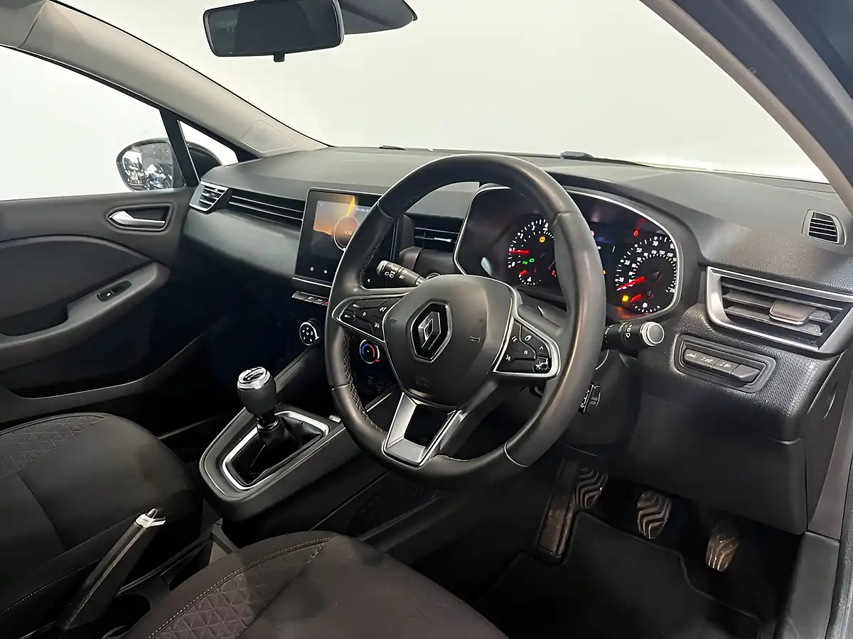 Used 2020 Renault Clio Iconic Black - Interior and Exterior details 17