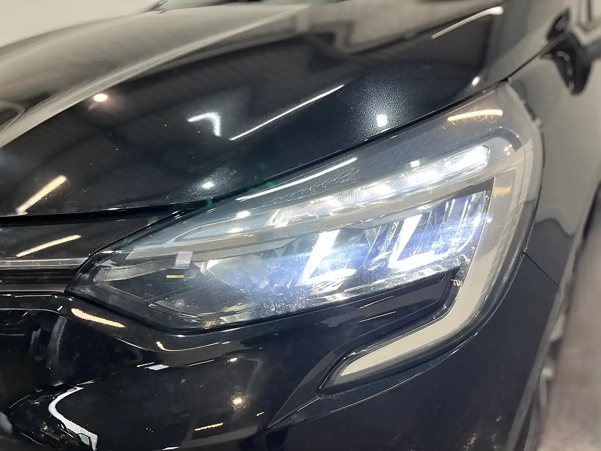 Used 2020 Renault Clio Iconic Black - Interior and Exterior details 6