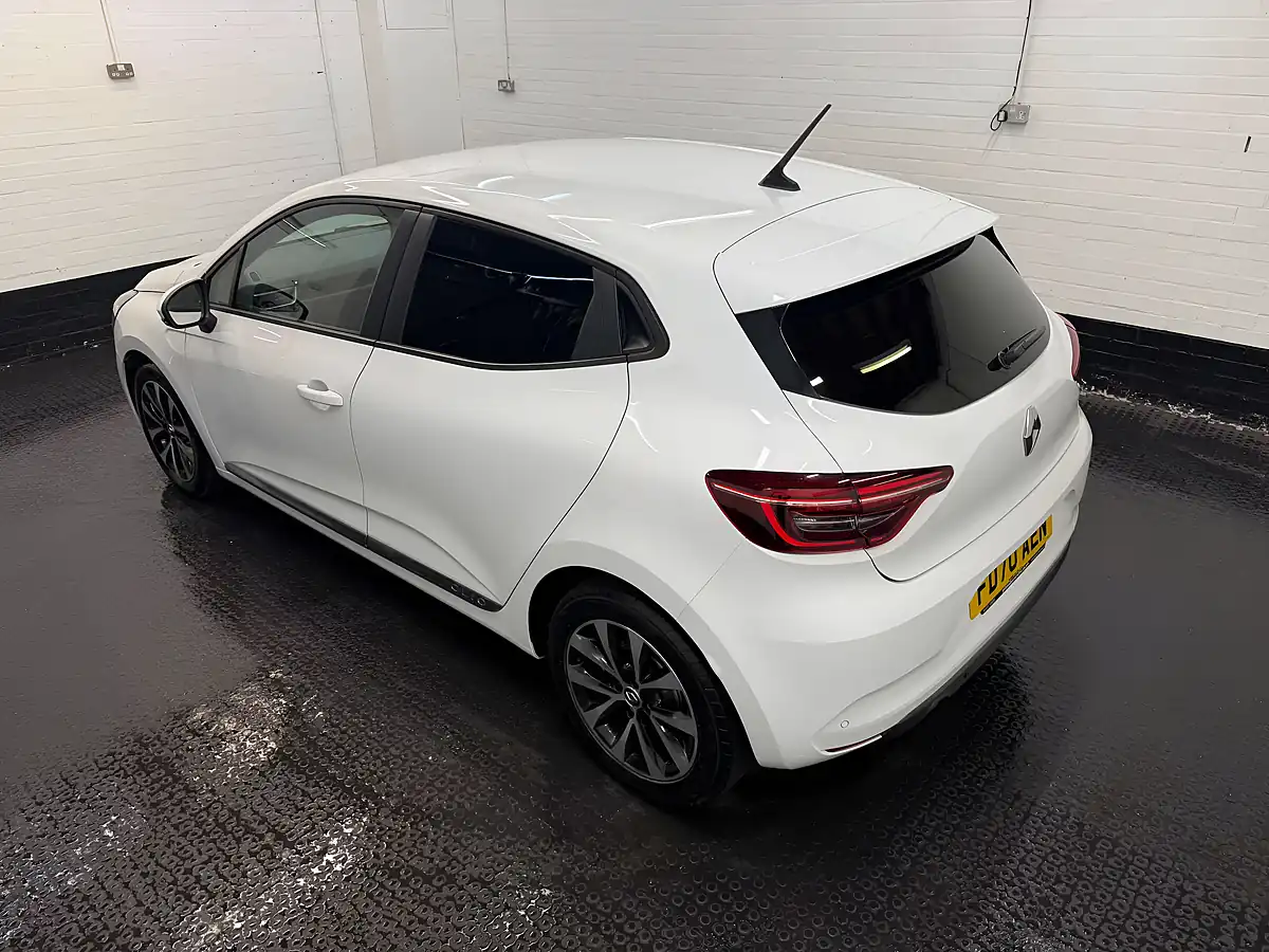 Used 2020 Renault Clio Iconic Blue Glacier White - Interior and Exterior details 12