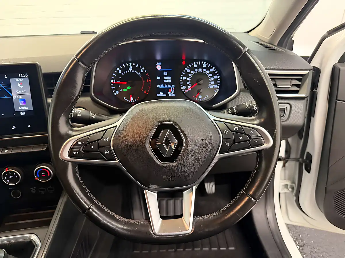 Used 2020 Renault Clio Iconic Blue Glacier White - Interior and Exterior details 18