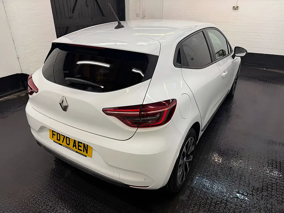 Used 2020 Renault Clio Iconic Blue Glacier White - Interior and Exterior details 9