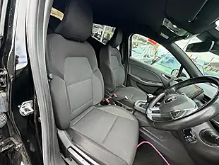 Used 2020 Renault Clio Iconic Bose Diamond Black - Interior and Exterior details 10