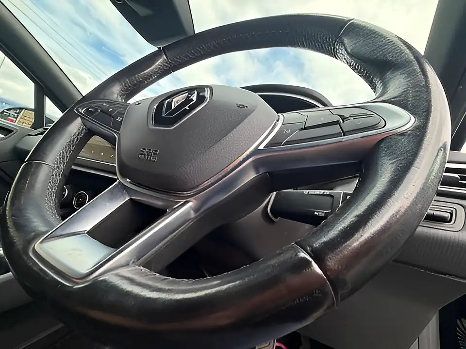 Used 2020 Renault Clio Iconic Bose Diamond Black - Interior and Exterior details 15