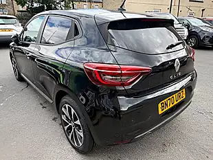 Used 2020 Renault Clio Iconic Bose Diamond Black - Interior and Exterior details 6