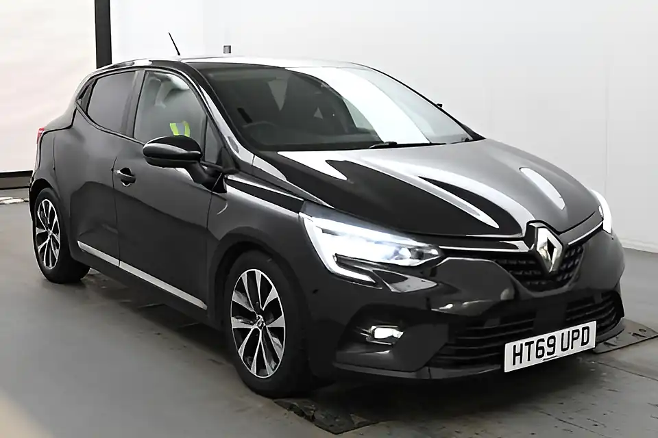 Used 2020 Renault Clio Iconic Diamond Black - Front View