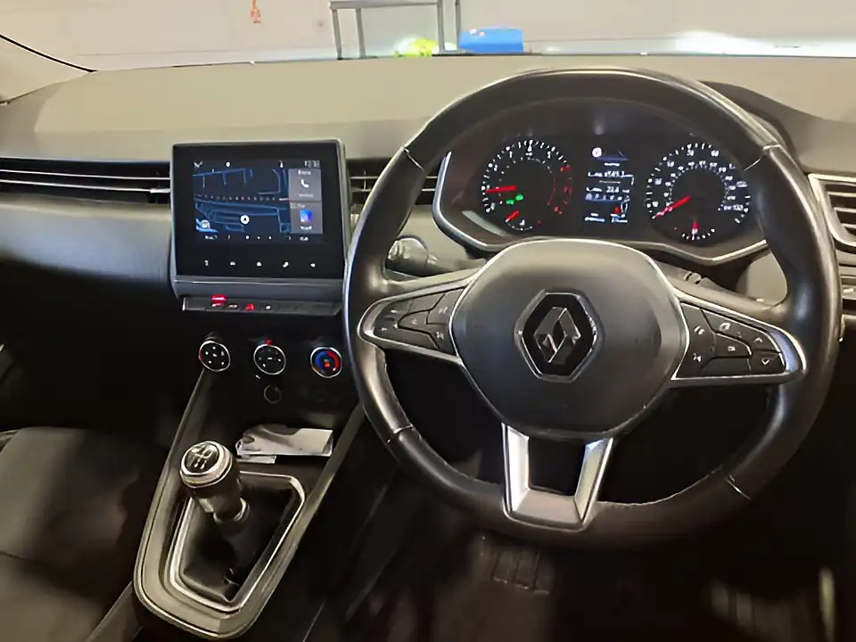 Used 2020 Renault Clio Iconic Diamond Black - Interior and Exterior details 16