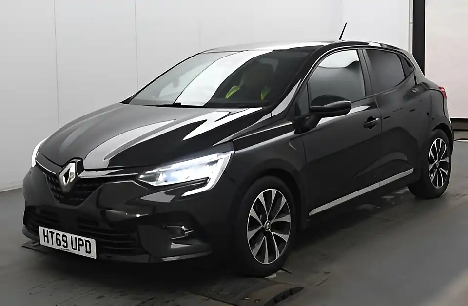Used 2020 Renault Clio Iconic Diamond Black - Interior and Exterior details 5
