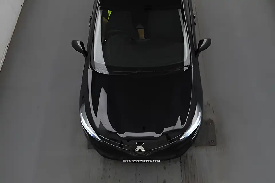 Used 2020 Renault Clio Iconic Diamond Black - Interior and Exterior details 6