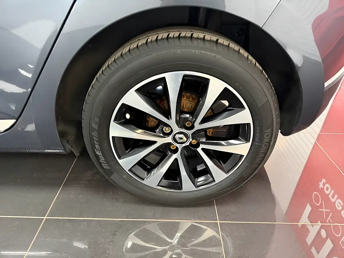 Used 2020 Renault Clio Iconic Grey - Interior and Exterior details 11