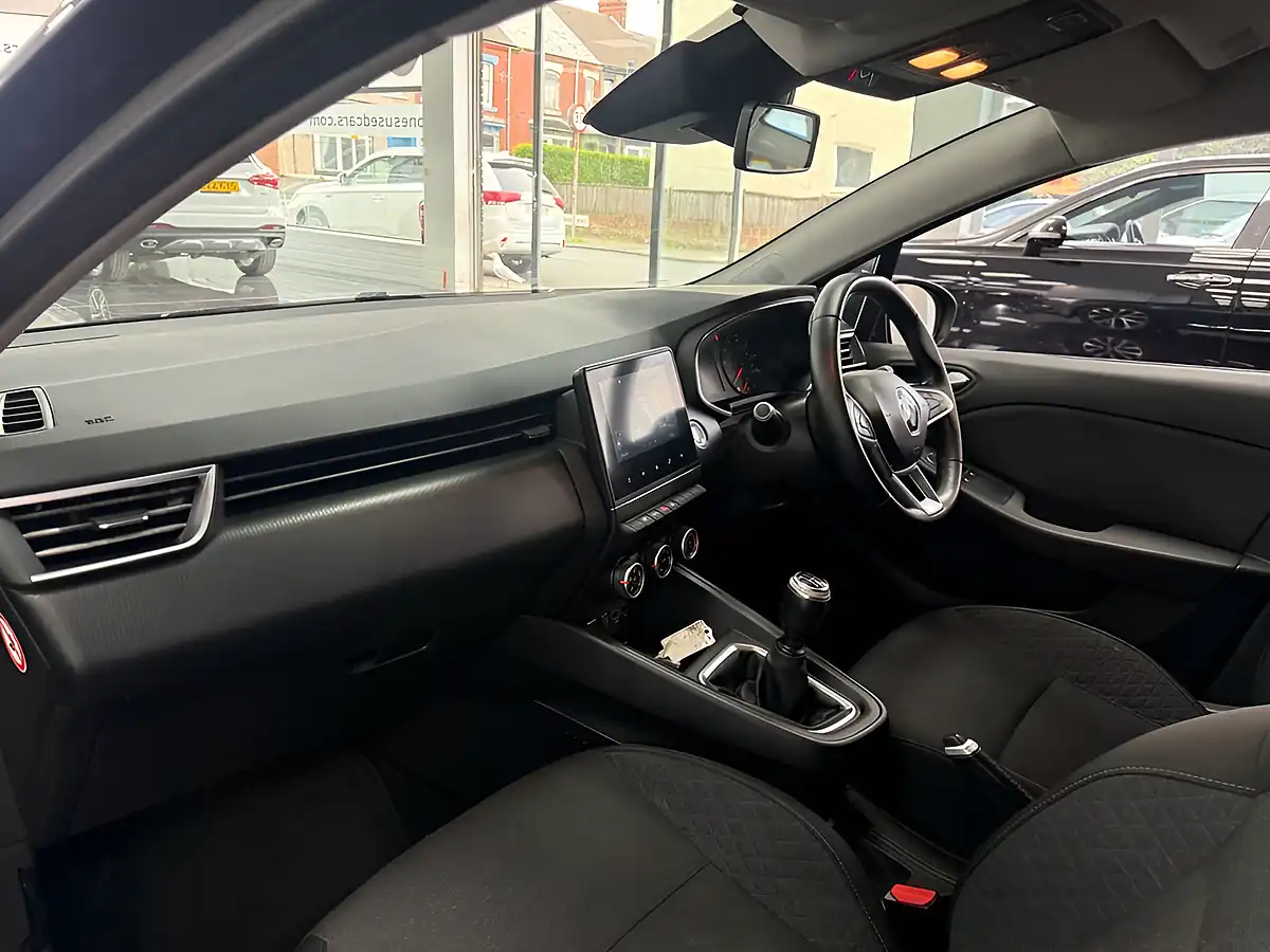 Used 2020 Renault Clio Iconic Grey - Interior and Exterior details 12