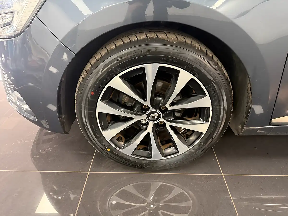 Used 2020 Renault Clio Iconic Grey - Interior and Exterior details 16