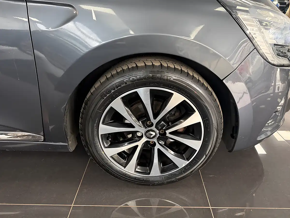 Used 2020 Renault Clio Iconic Grey - Interior and Exterior details 19