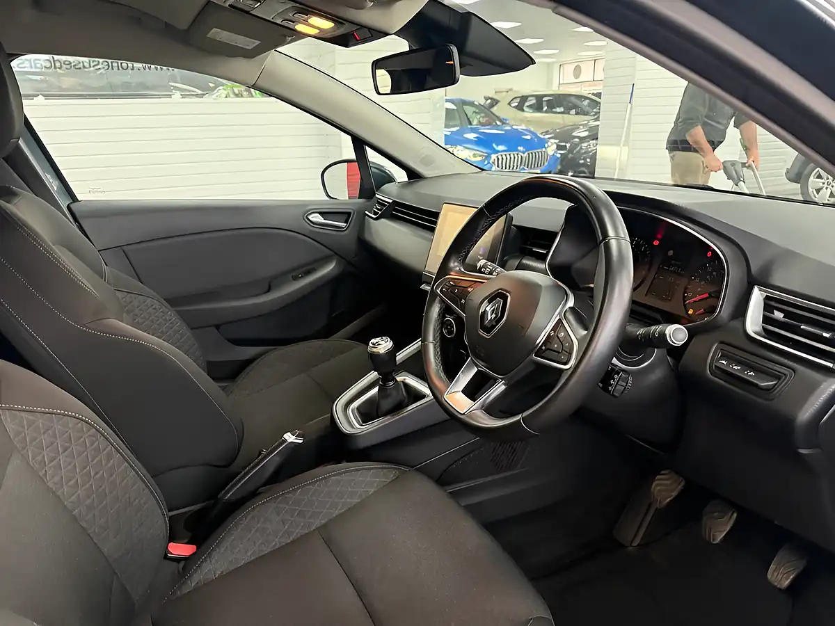 Used 2020 Renault Clio Iconic Grey - Interior and Exterior details 20