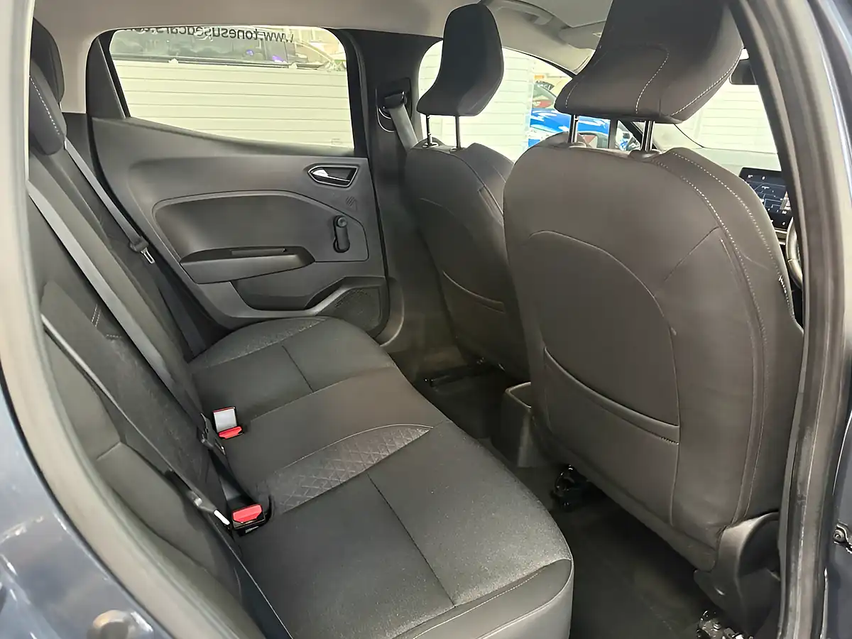 Used 2020 Renault Clio Iconic Grey - Interior and Exterior details 4