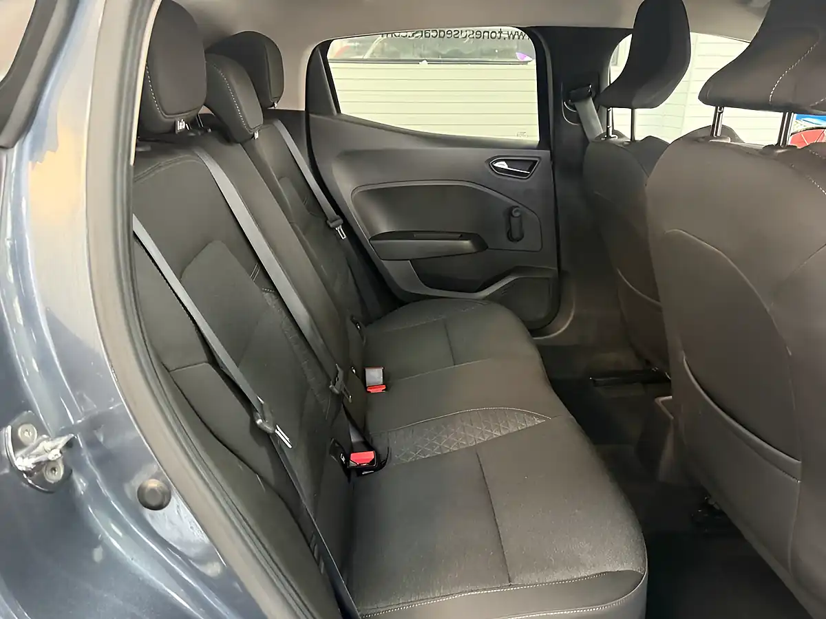 Used 2020 Renault Clio Iconic Grey - Interior and Exterior details 5