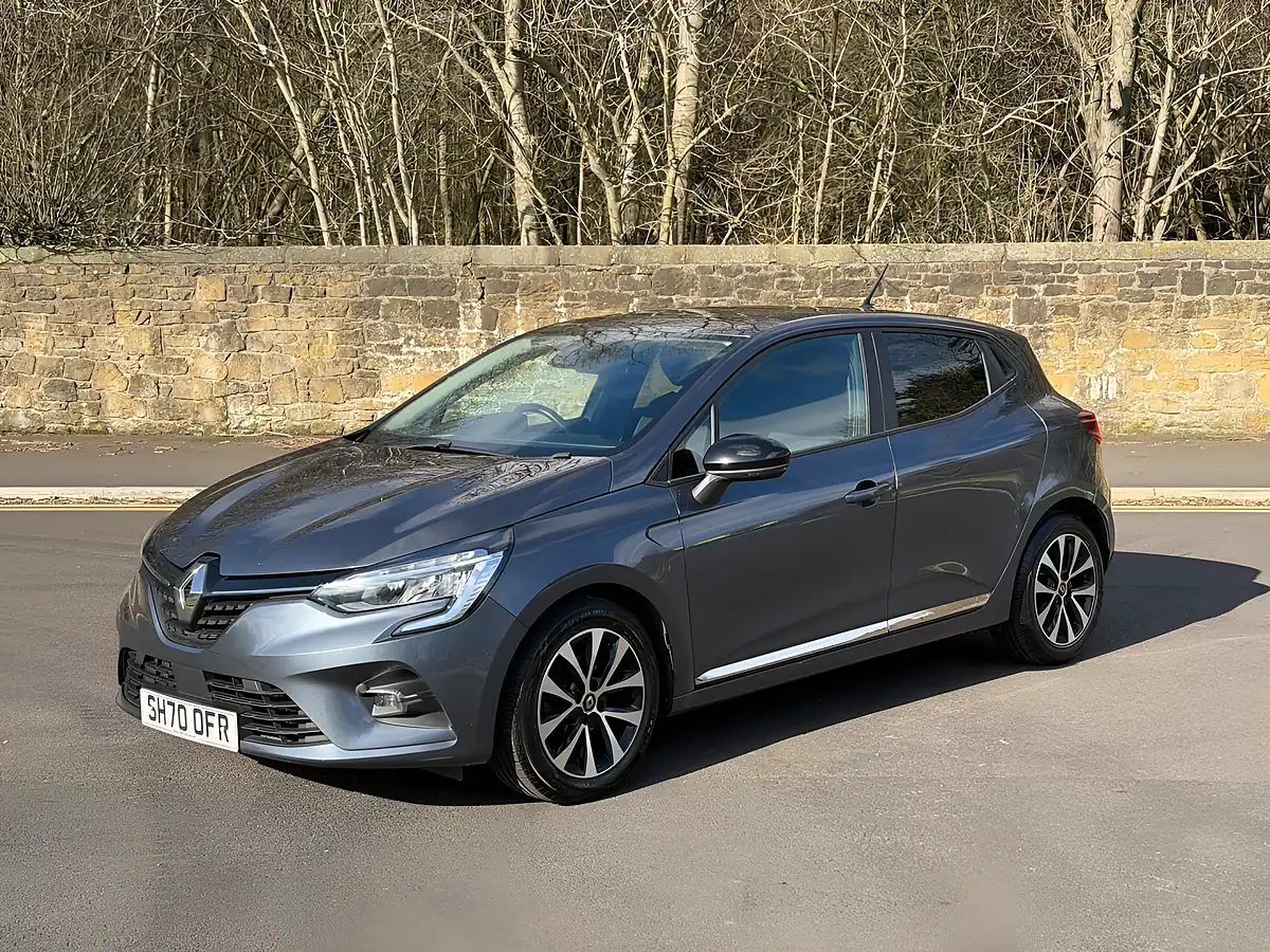 Used 2020 Renault Clio Iconic Grey - Front View