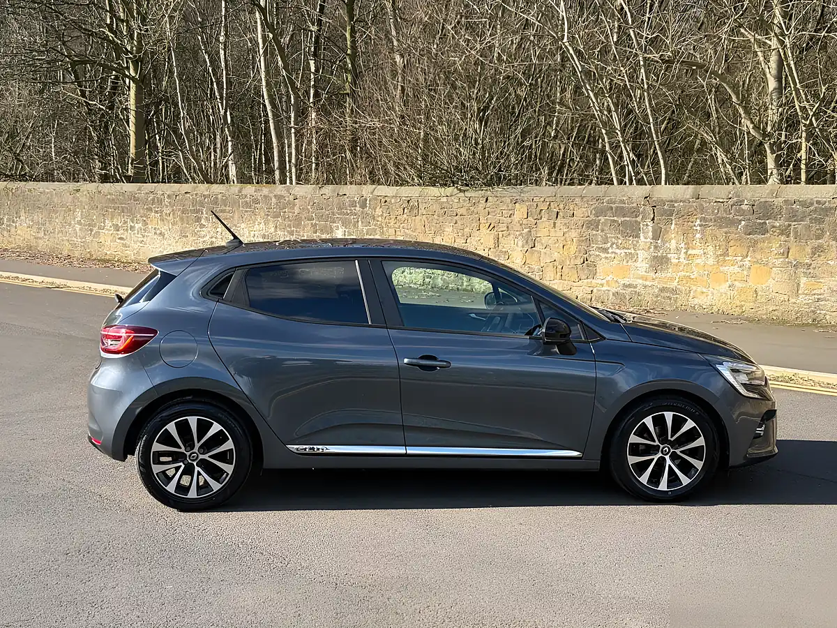 Used 2020 Renault Clio Iconic Grey - Interior and Exterior details 7