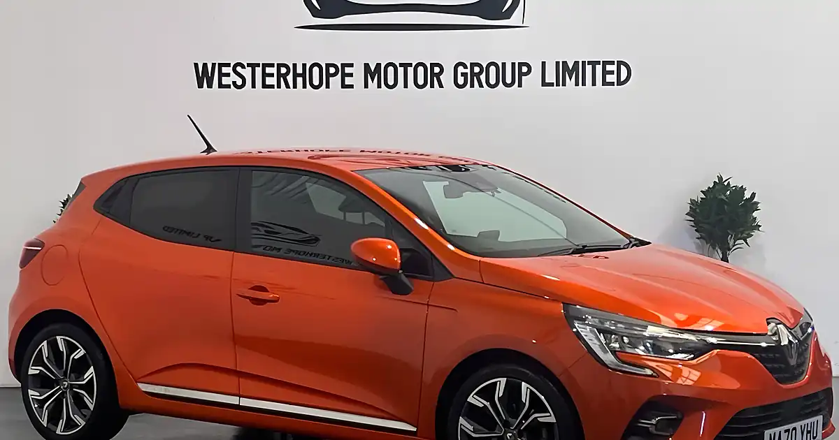 Used 2020 Renault Clio Iconic Orange - Front View