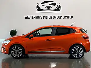 Used 2020 Renault Clio Iconic Orange - Interior and Exterior details 10