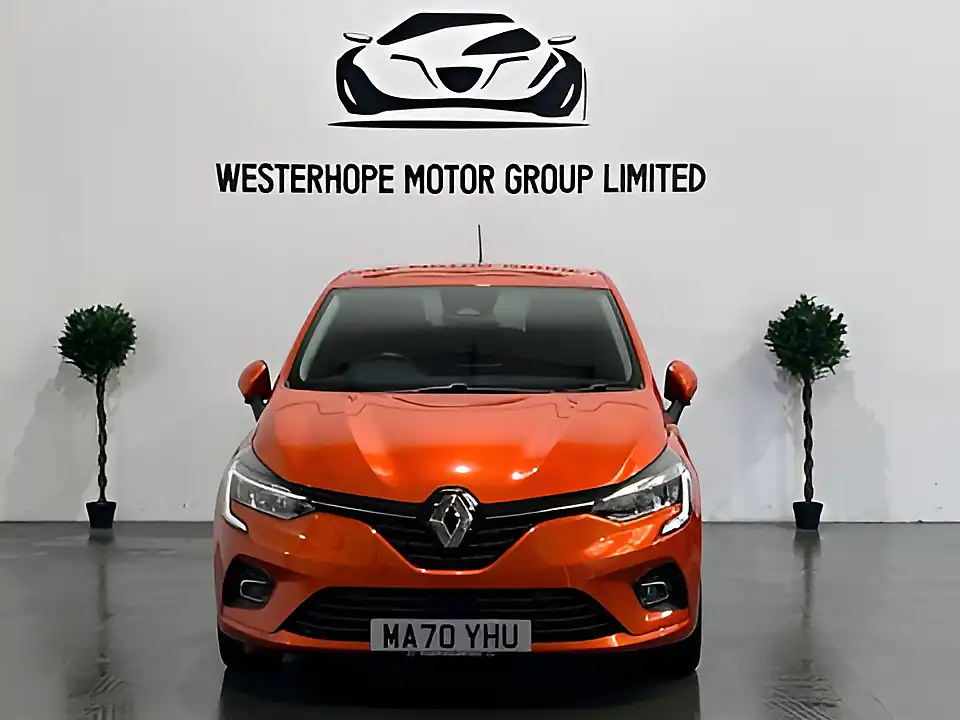 Used 2020 Renault Clio Iconic Orange - Interior and Exterior details 11