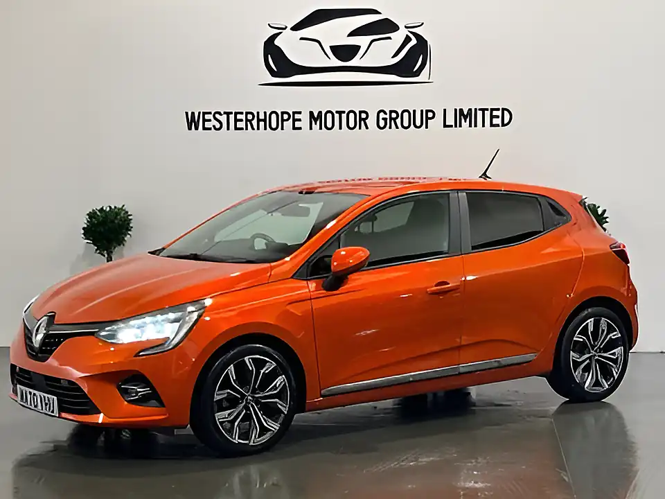 Used 2020 Renault Clio Iconic Orange - Interior and Exterior details 12