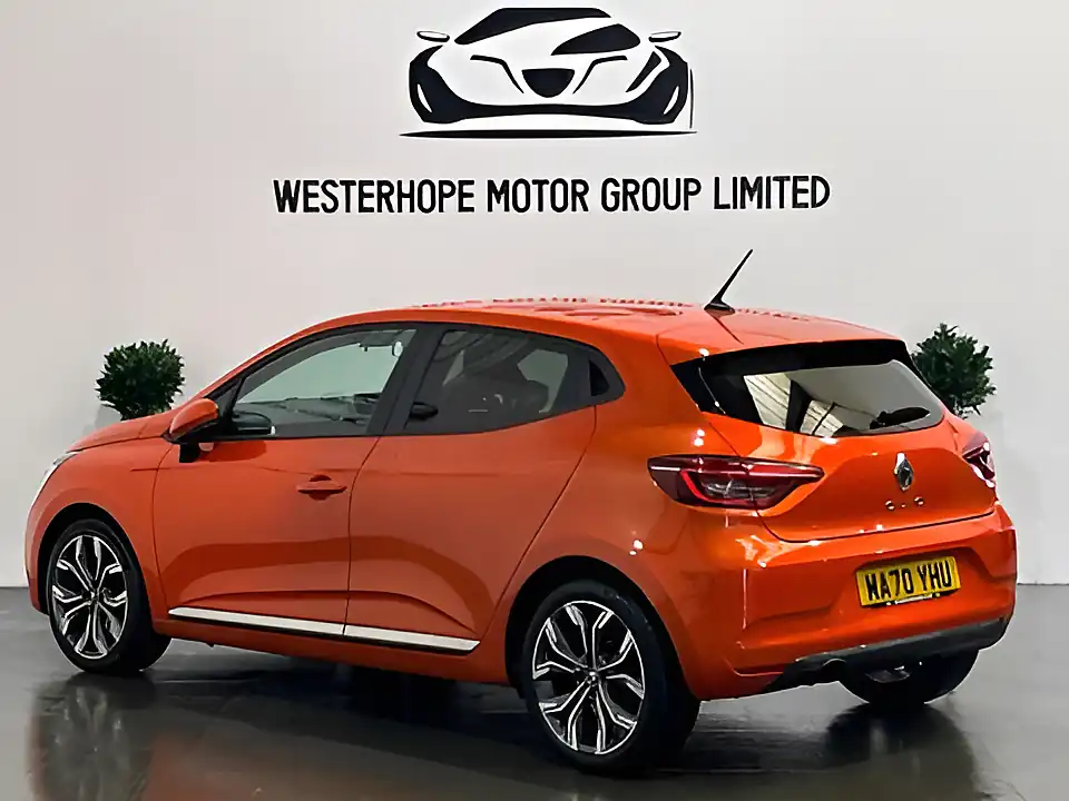 Used 2020 Renault Clio Iconic Orange - Interior and Exterior details 2